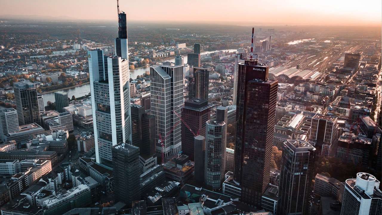 Baukunst - Abriss-Alarm in Frankfurt: Wie die Kulturmeile historische Denkmäler verschlingt