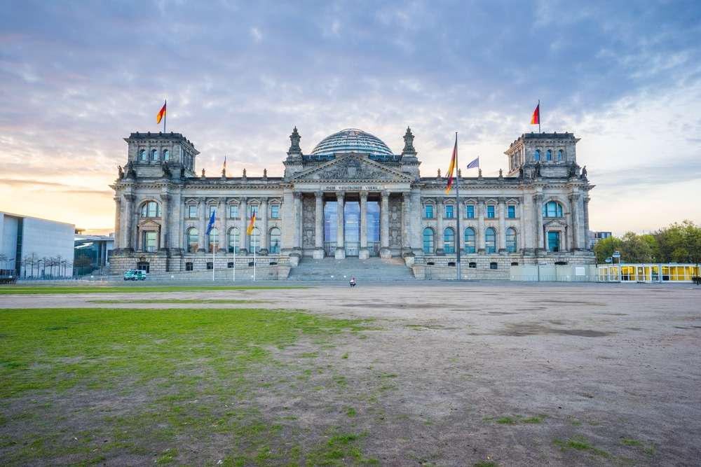 Baukunst-Verfall im Paradies – Wie Berlin sein berühmtestes Bad vergammeln lässt
